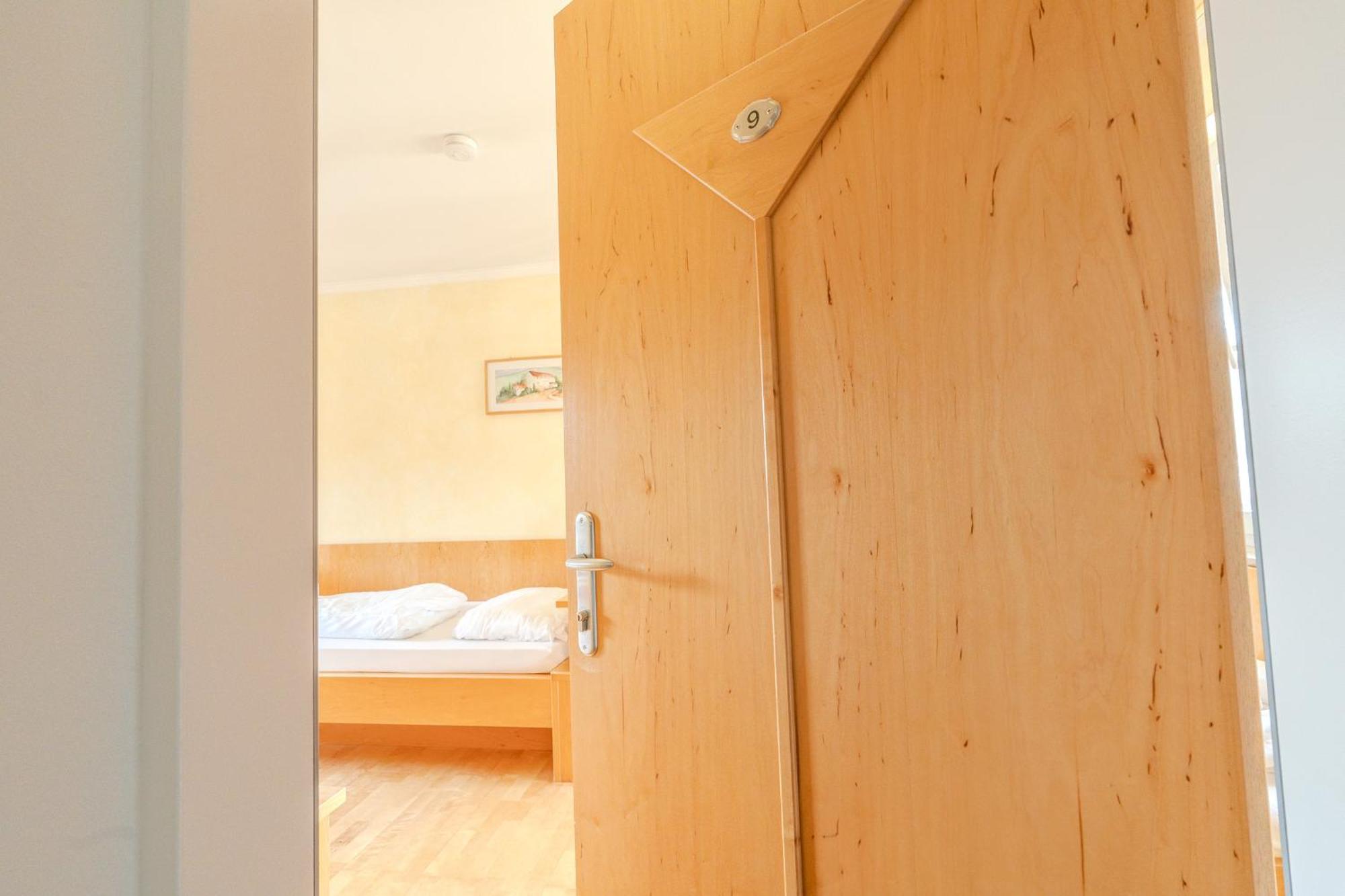 Whats-App Self-Check-In - Villa Maria Theresia Bad Goisern Quarto foto