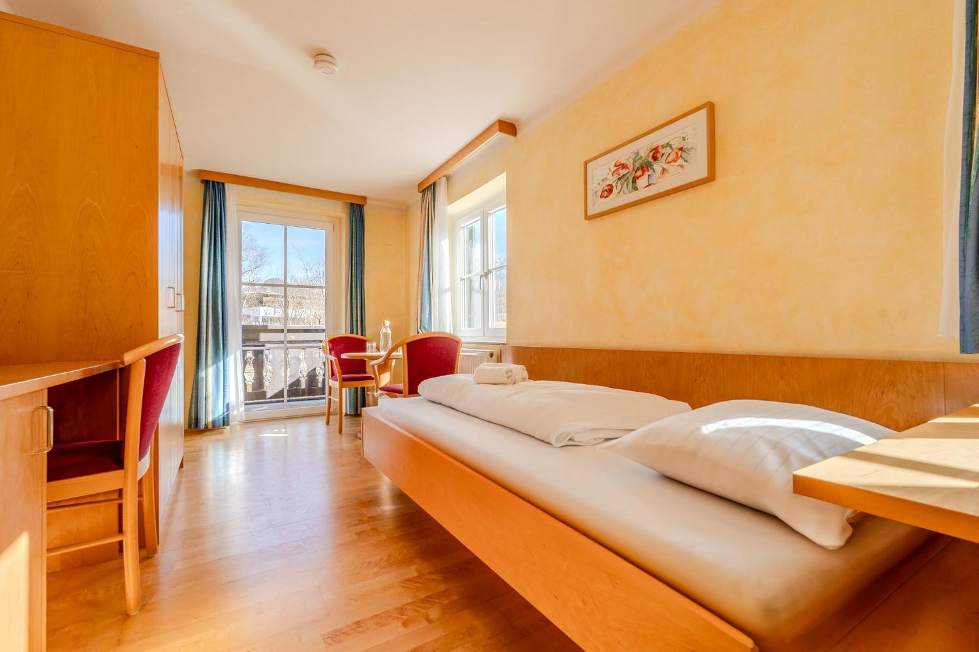 Whats-App Self-Check-In - Villa Maria Theresia Bad Goisern Quarto foto